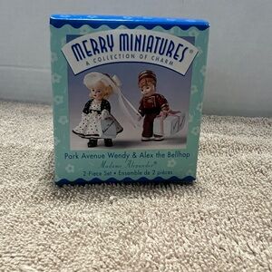 Hallmark Merry Miniatures Park Avenue Wendy & Alex Set